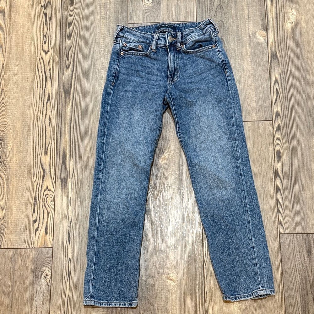 Aeropostale Mid Rise Ankle Straight Jeans